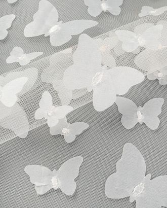 Вышивка на сетке "Бабочки"